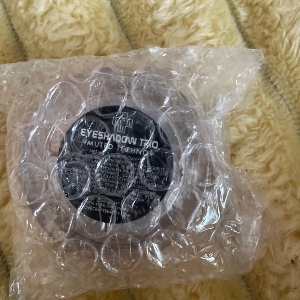 Makeup bundle - Picture 16 of 16